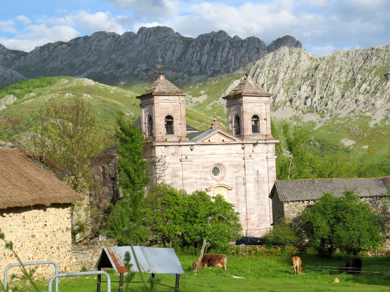 La Catedral de la Montaña Lois