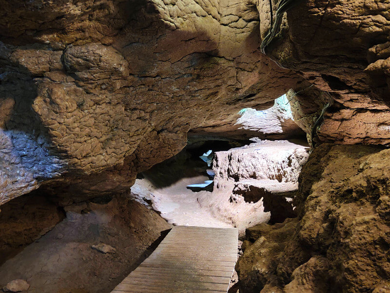 Cueva del Toll Moainès