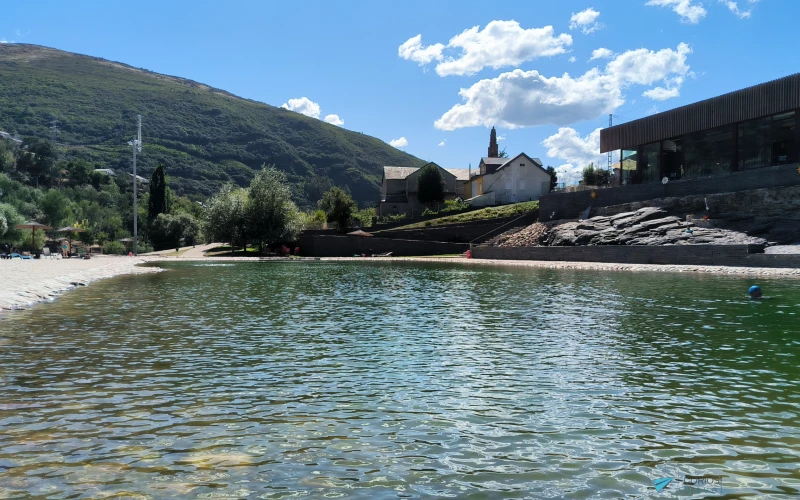 Piscina fluvial Sobradelo