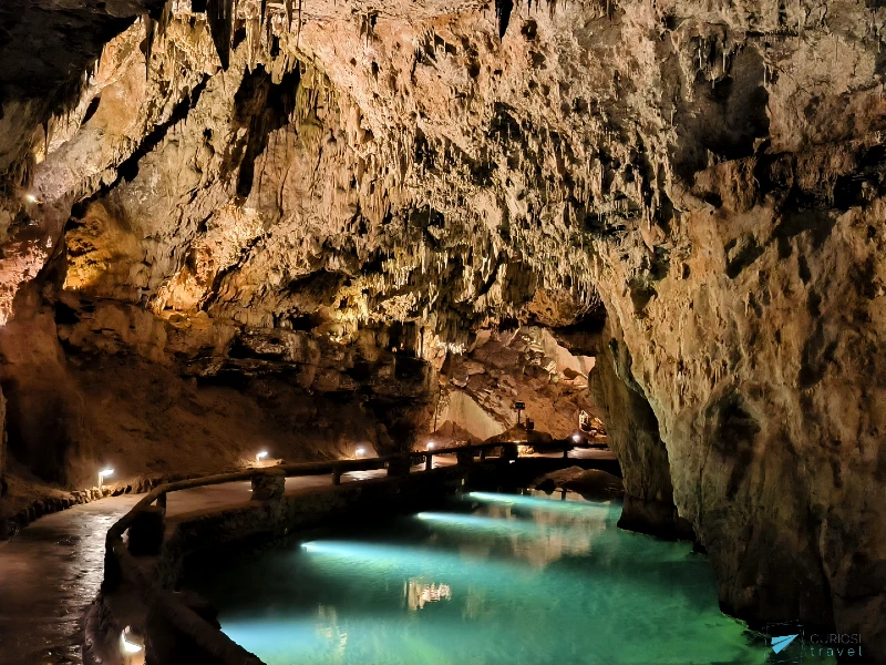 Cueva de Valporquero