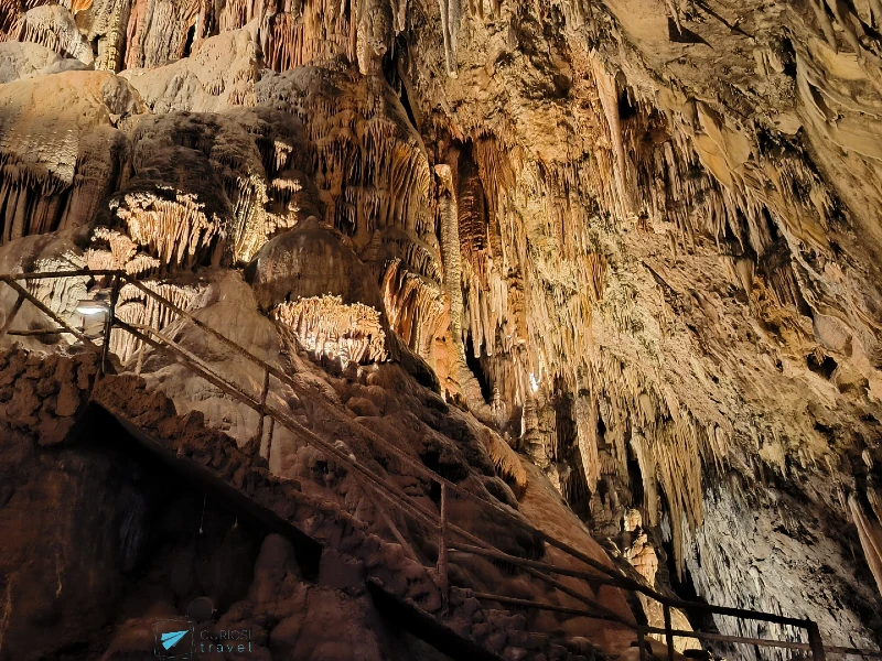 Pequeñas Maravillas Cueva Valporquero