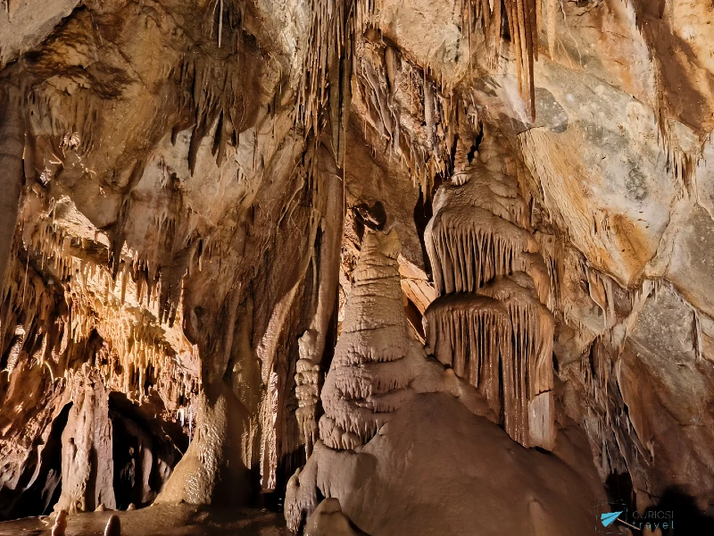 Cueva de Valdelajo